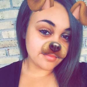 Meet your Posher, Alexia